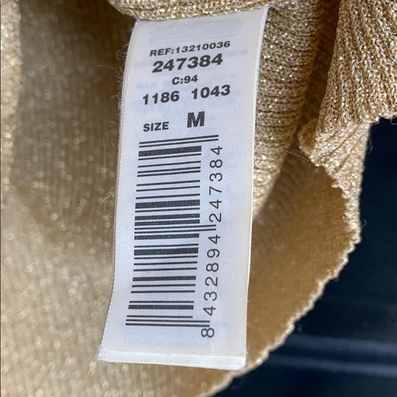 *SOLD* MANGO Sleeveless gold turtleneck - Picture 6 of 7